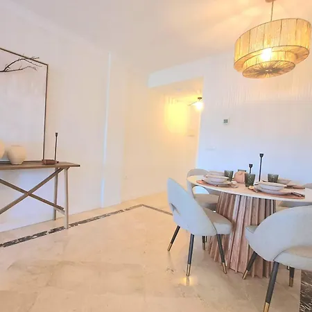 Noctua Duquesa 009 Apartment